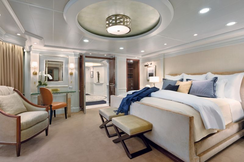 Stilvoll und luxuriös ist die Owner's Suite an Bord der Oceania Riviera ausgestattet.