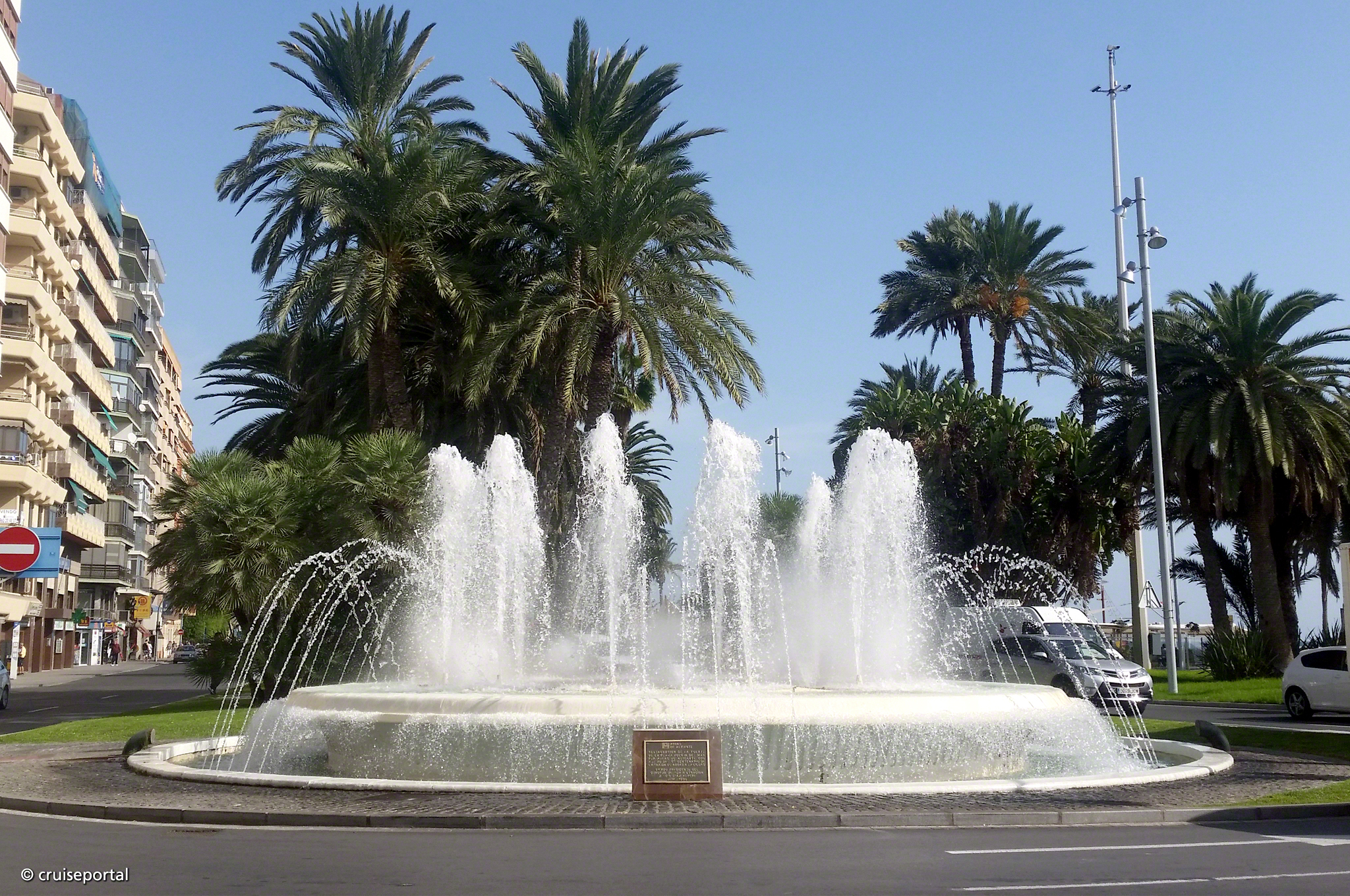Springbrunnen an der Promenade