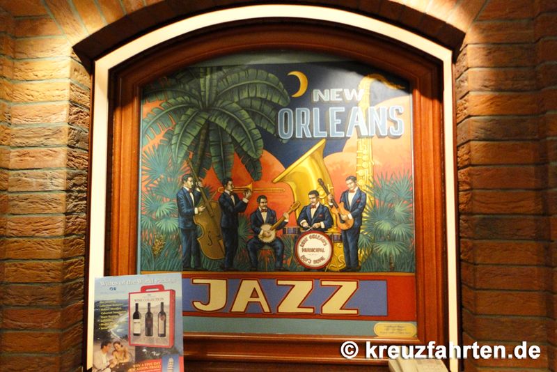 Den exotischen Flair von New Orleans genießen die Passagiere im Bayou Café.