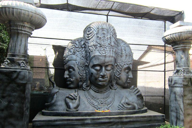 Die Elephanta Höhlen zu Ehren des hinduistischen Gottes Shiva.