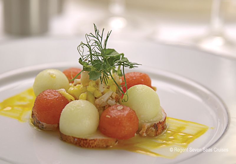 An Bord der Flotte von Regent Seven Seas Cruises erwarten Sie kulinarische Gourmet-Gerichte auf Sterne-Niveau.