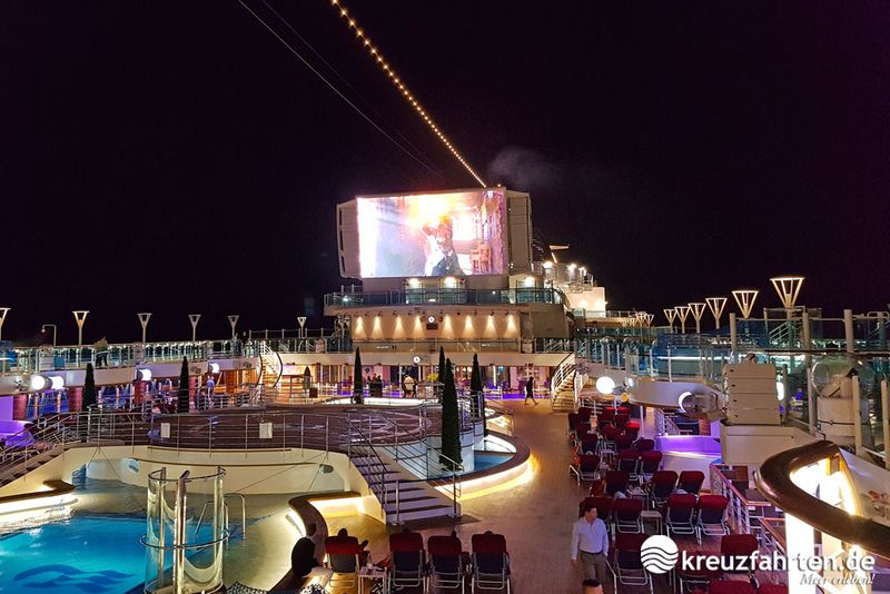 Kino und Sternenhimmel: Die Movies under the Stars an Bord der Schiffe von Princess Cruises.