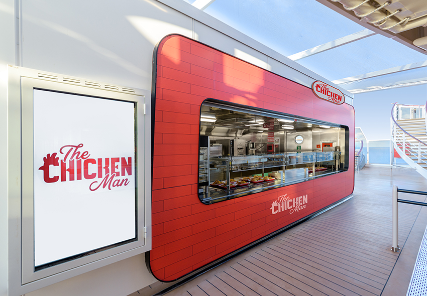 Rote Fassade des Restaurant The Chicken Man auf der MSC Seashore