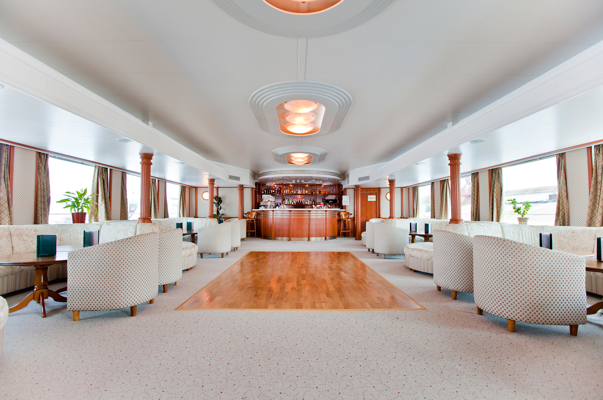 Bar auf dem Sonnendeck