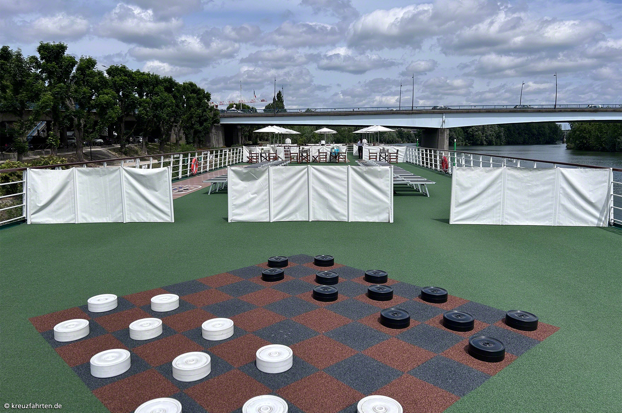 Sonnendeck Schachspiel