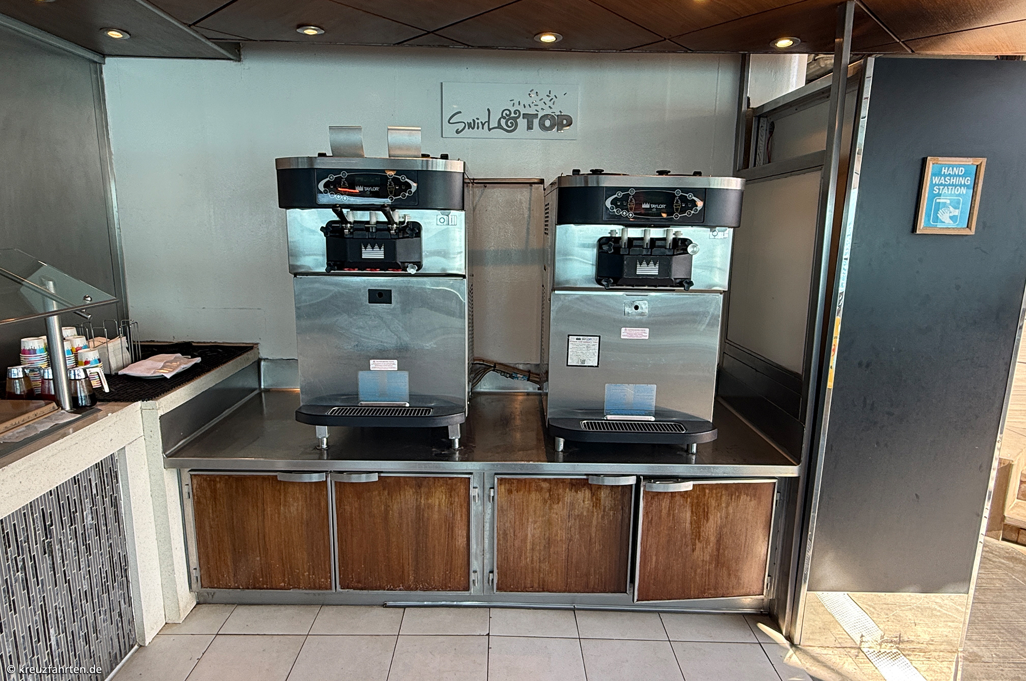 Swirl Top Eisstation auf der Azamara Journey mit Softeis-Spender
