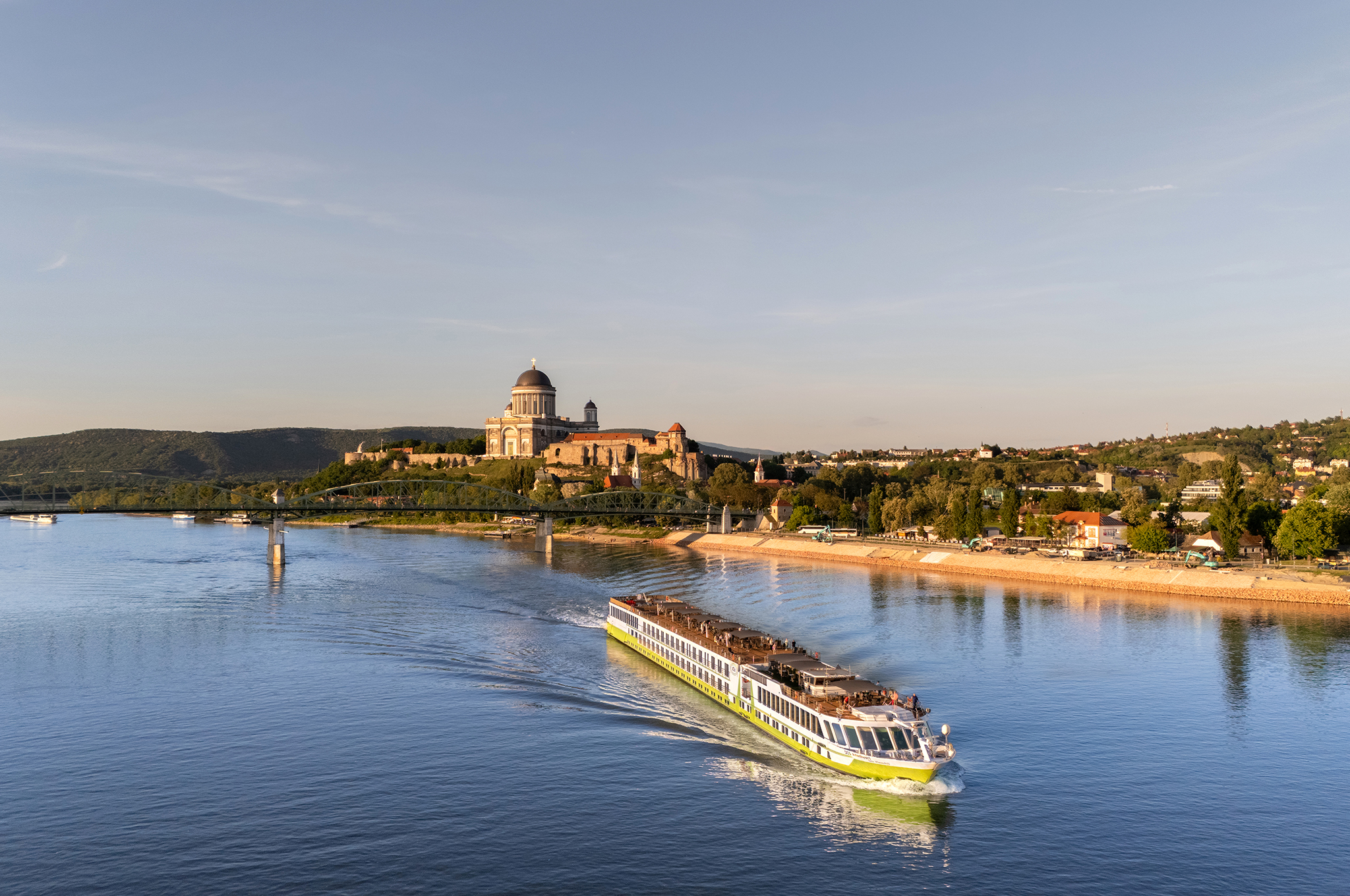 Schiff unterwegs