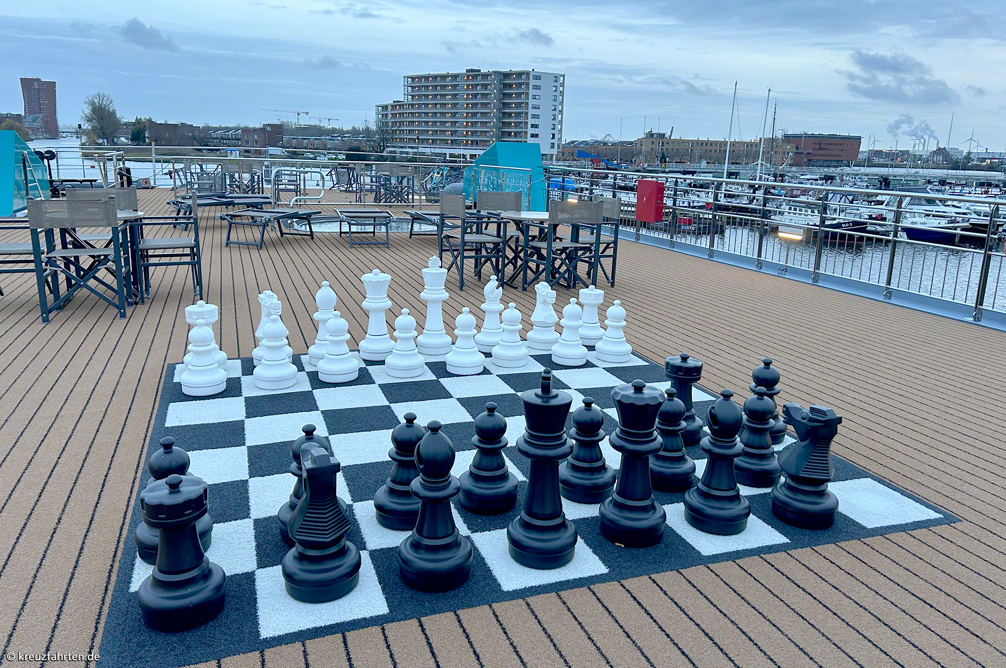 Sonnendeck Schachspiel