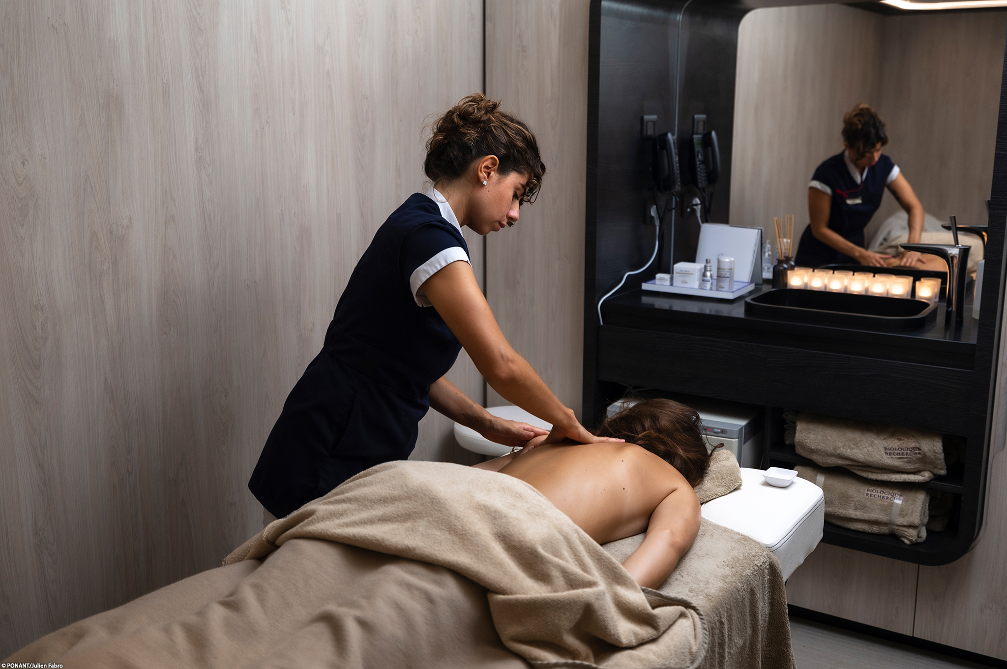 Wellness-Momente mit Massage an Bord der Le Ponant
