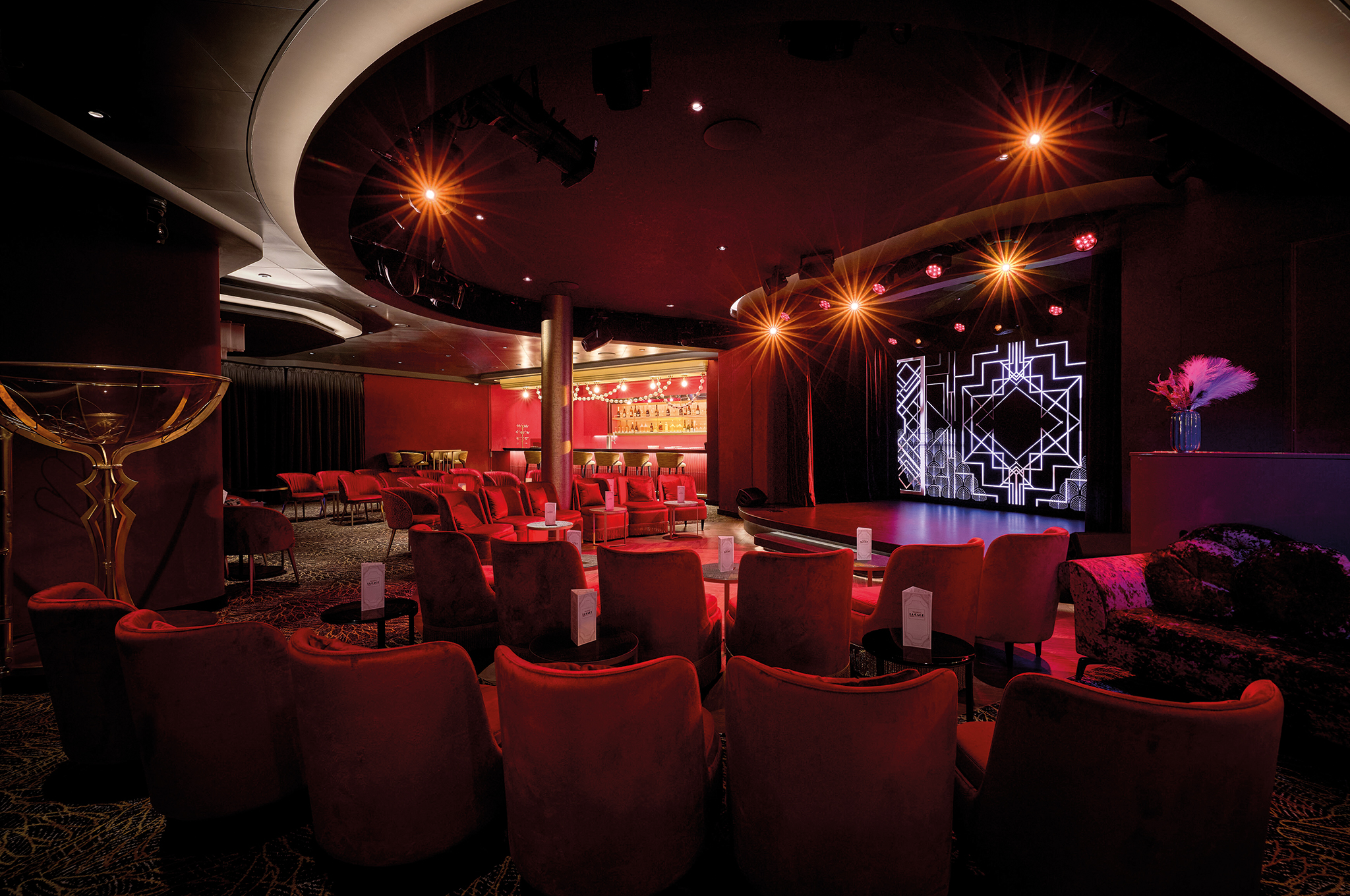 La Cage- Casino&Bar&Burlesque auf der Mein Schiff Flow