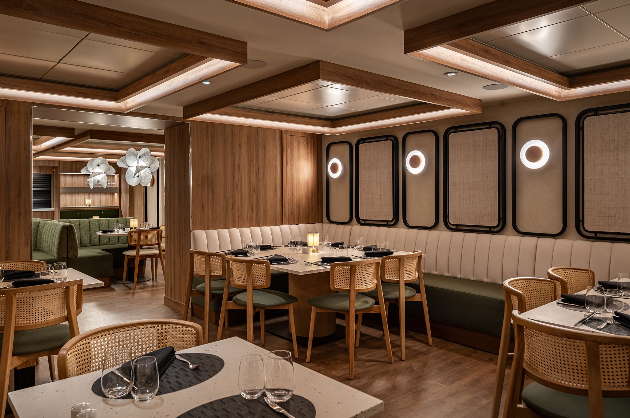Basil + Bamboo Restaurant auf der Star Seeker
