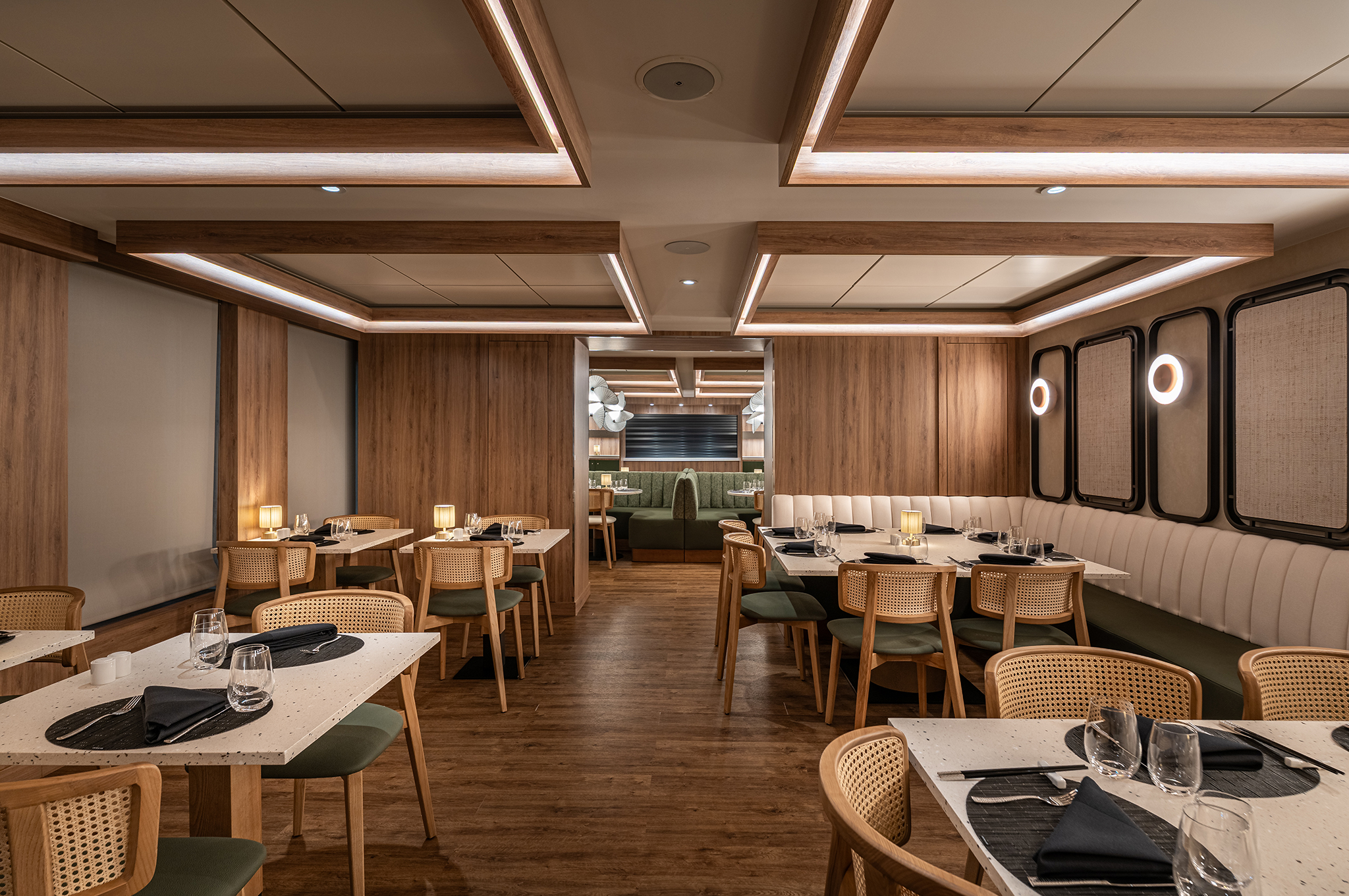 Basil + Bamboo Restaurant auf der Star Seeker